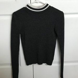 Gray White Turtleneck Sweater Aeropostale Small
